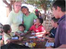 Katie Brown doing crafts with the Wayuu children at the pastors' conference in Sta. Cruz.