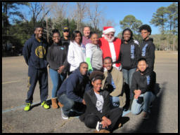 Navy Shipmates & Hope Scholars played Santa's elves Dec. 2015.